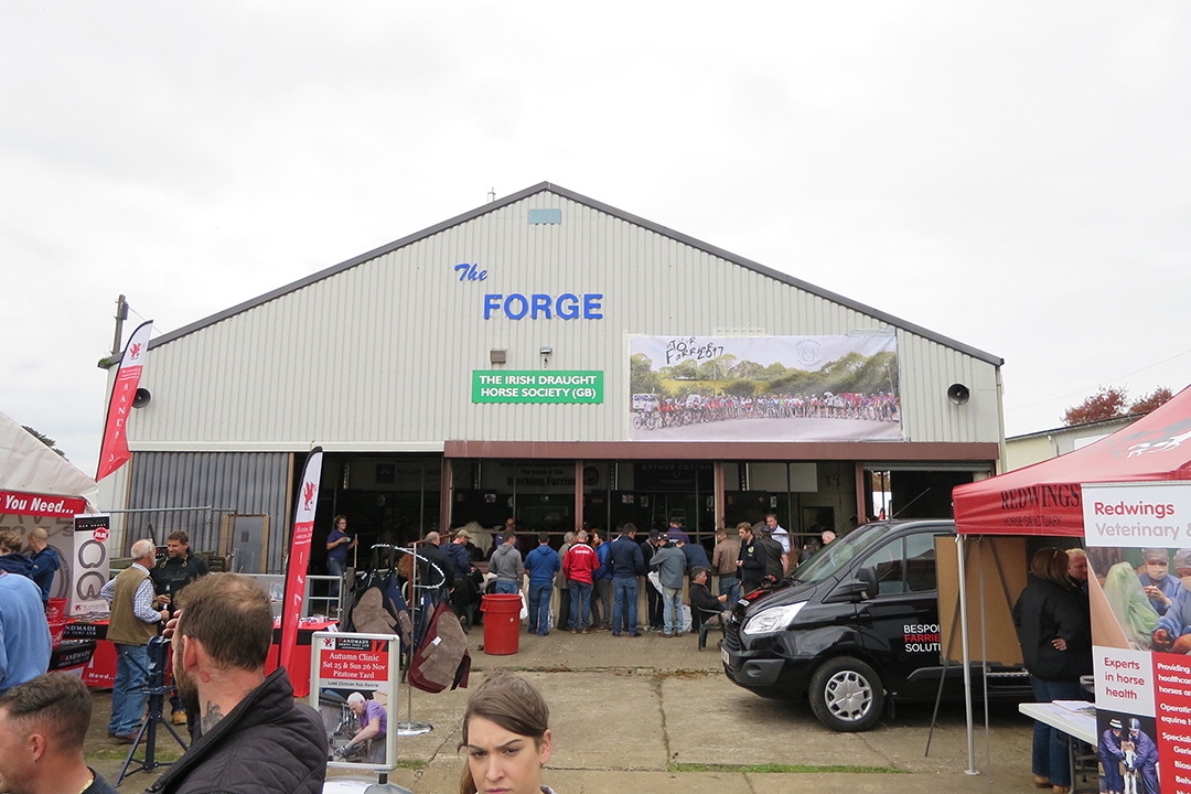 Eggenberger Hufschmiede: Wettkampfhalle in Stoneleigh